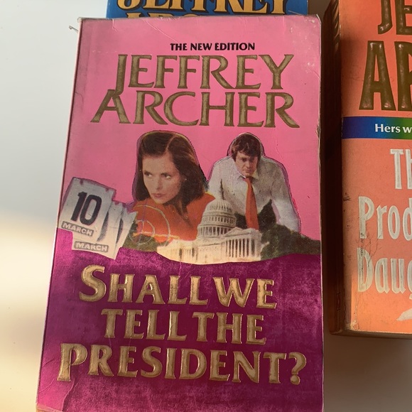 Jeffrey Archer readers? 3 books + 1 free. - Picture 6 of 6